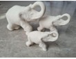 Фарфоровая статуэтка "Слон" из бисквитного фарфора, набор из 3-х шт. (высота 7/5/3,5 см), цвет белый, TM LEANZA